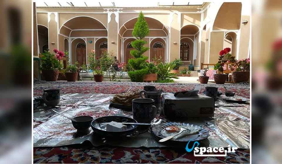 اقامتگاه بوم گردی تک تکو - تودشک اصفهان